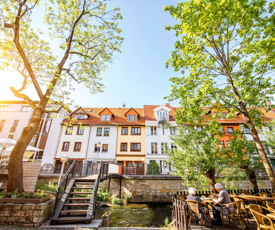 Großes Ferienhaus mit Reetdach